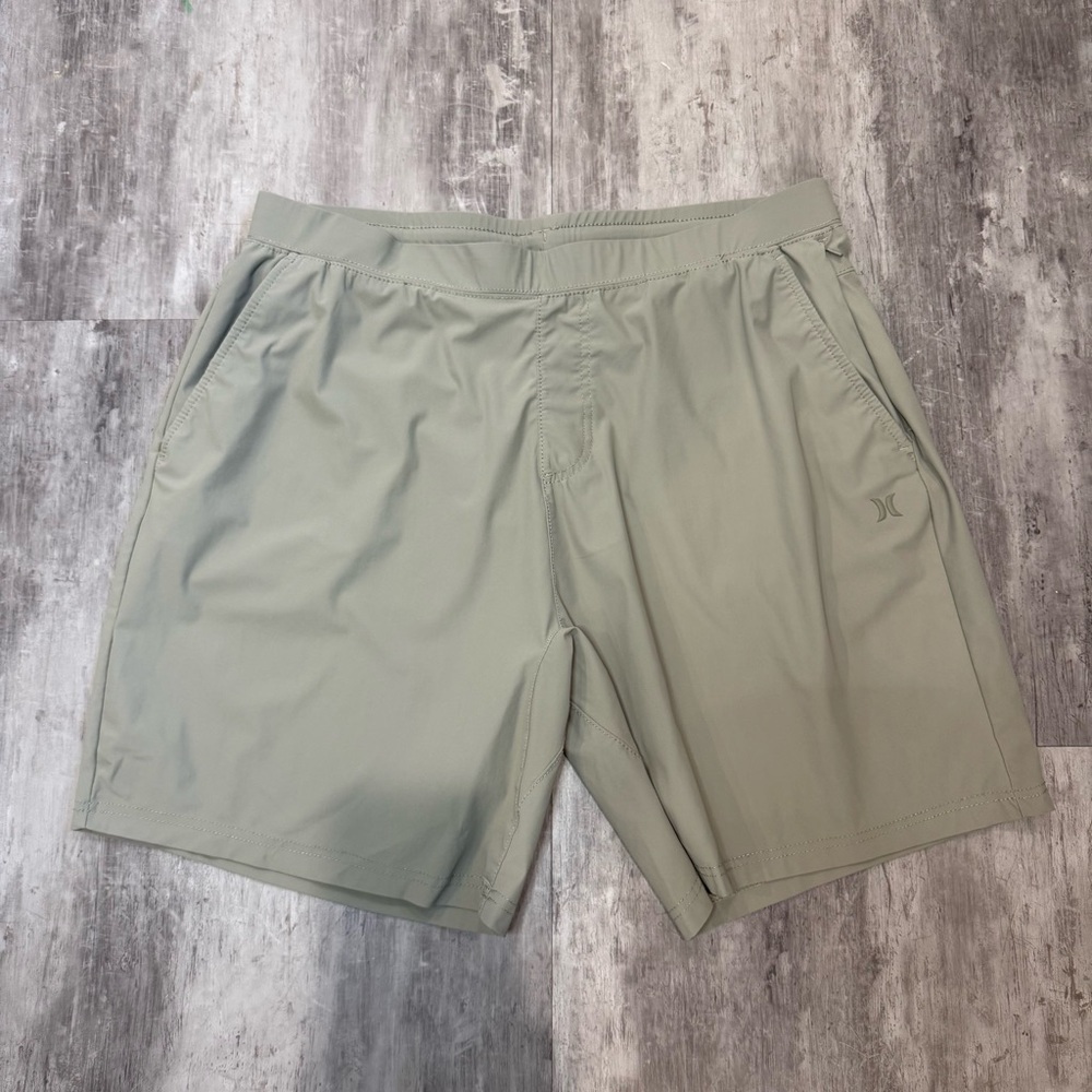 Hurley Men's Light Green Athletic Shorts Size XL